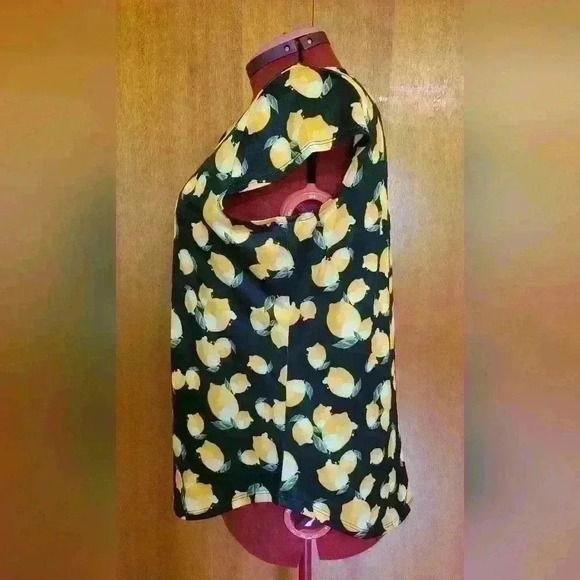 Nue Options | Lemon Half Sleeve T-Shirt in Black,  Size L - Picture 2 of 6